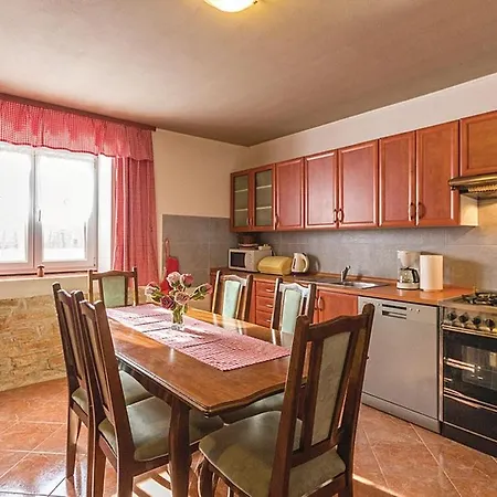 Family Friendly House With A Swimming Pool Gajana, Fazana - 15385 Сasa de vacaciones Mednjan