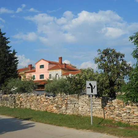 Family Friendly House With A Swimming Pool Gajana, Fazana - 15385 * Mednjan