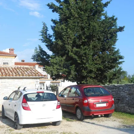 Holiday home Family Friendly House With A Swimming Pool Gajana, Fazana - 15385 Mednjan