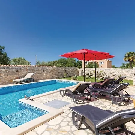 Vakantiehuis Family Friendly House With A Swimming Pool Gajana, Fazana - 15385